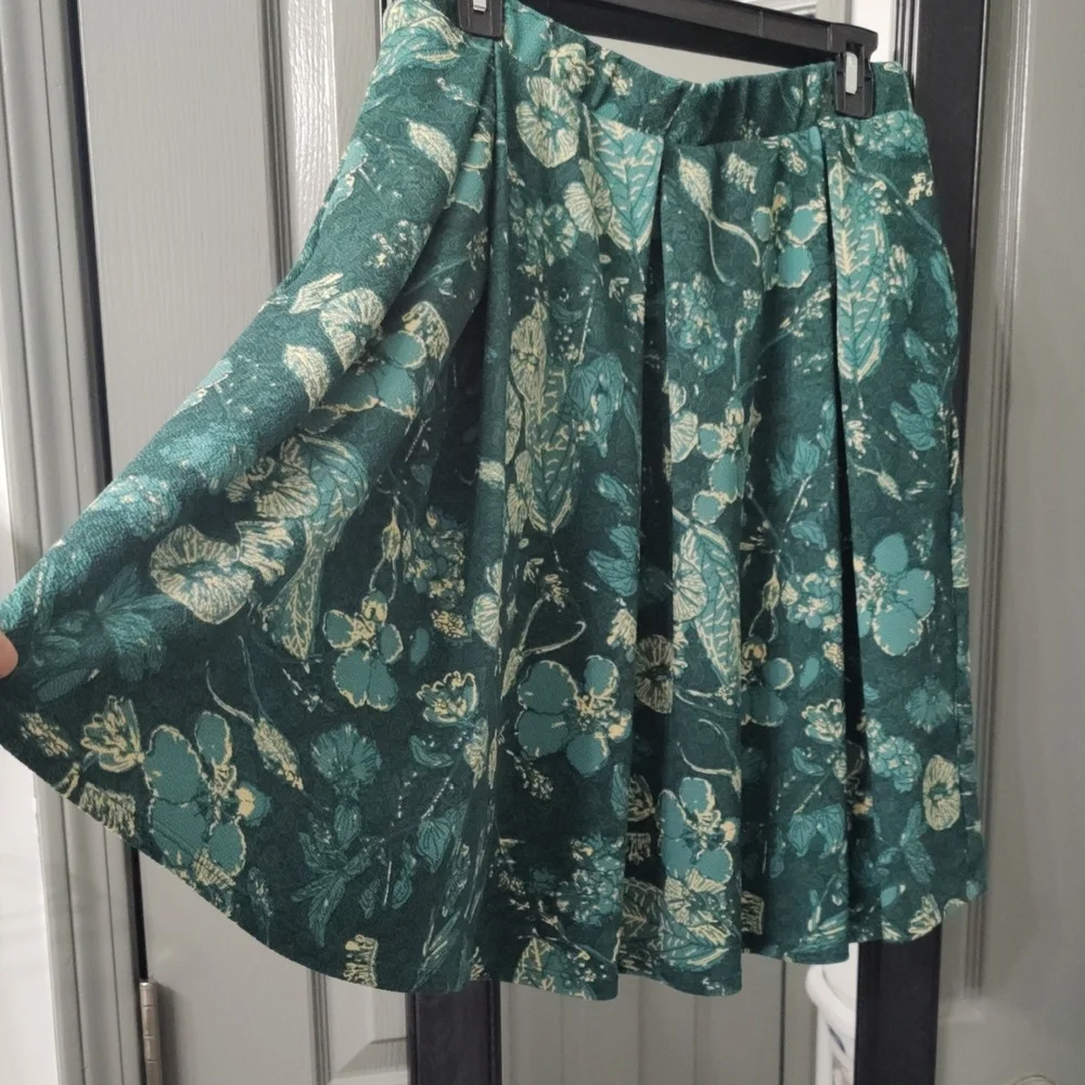 🎉LuLaRoe Teal And Green Floral A-Line Knee-length Circle Skirt